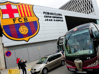Hráči Barcelony pocestujú do Mníchova autobusom