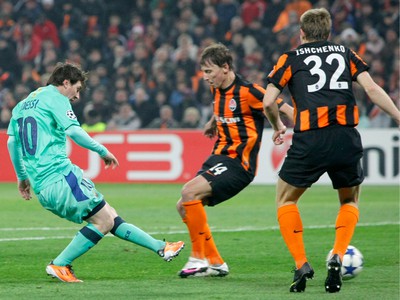 Messi posiela Barcelonu do vedenia