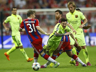 Lionel Messi, Bastian Schweinsteiger a Xabi Alonso