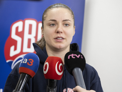 Na snímke slovenská basketbalová reprezentantka Barbora Wrzesiński počas brífingu pred zápasmi kvalifikácie ME 2025 s Tureckom a Rumunskom