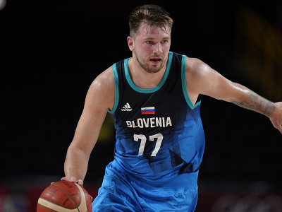 Luka Dončič zažiaril v tokijskom debute basketbalistov Slovinska 