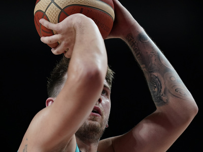Luka Dončič zažiaril v tokijskom debute basketbalistov Slovinska 