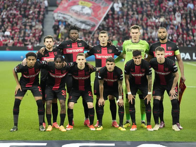 Na snímke tím Bayeru 04 Leverkusen pred zápasom