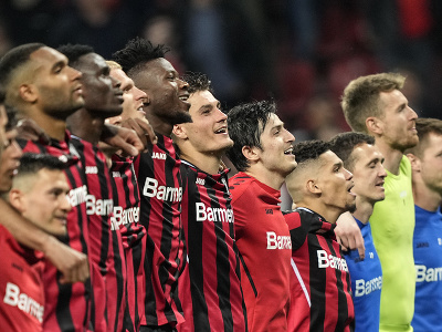 Radosť hráčov Bayer Leverkusen po víťazstve