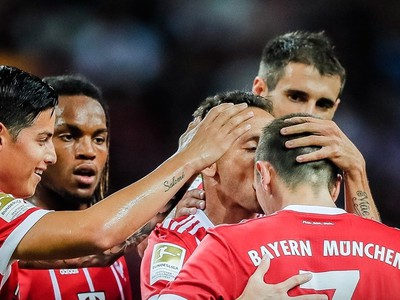 Hráči Bayernu Mníchov sa radujú z gólu