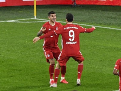Hráči Bayernu sa tešia z gólu