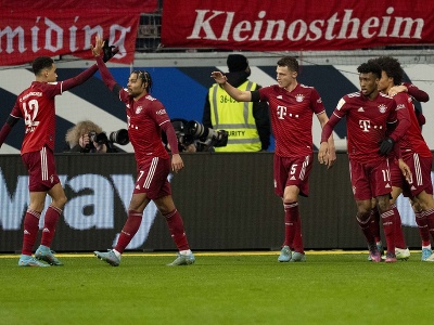 Hráči Bayernu Mníchov oslavujú gól 