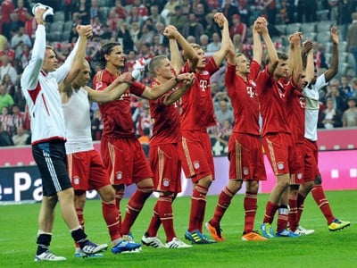 Hráči Bayernu ďakujú fanúšikom