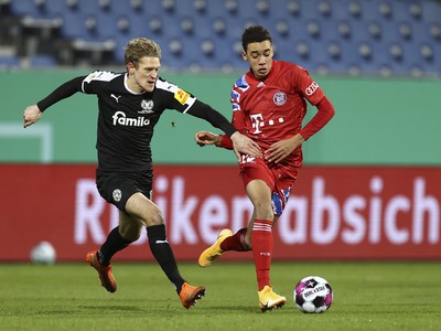Jamal Musiala v drese Bayernu Mníchov