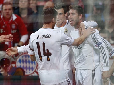 Radosť hráčov Realu po Ramosovom góle