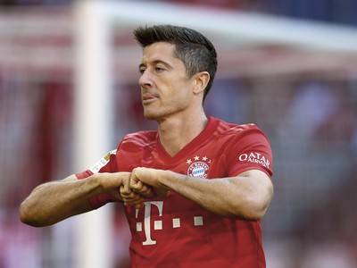 Robert Lewandowski oslavuje gól Bayernu