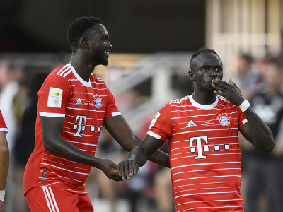 Sadio Mané oslavuje gól v drese Bayernu