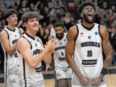 Basketbalisti Prievidze v popredí