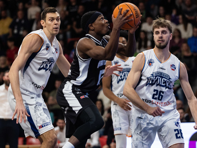 Daishon Lenard Smith proti hráčom Spišskej Novej Vsi