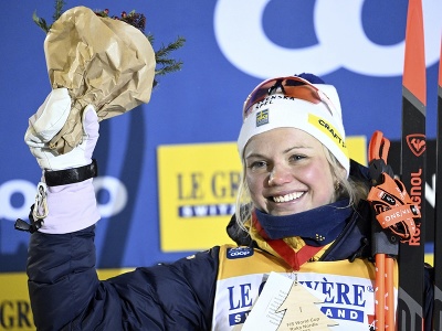 Švédka Emma Ribomová sa raduje z víťazstva v šprinte 