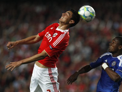 Oscar Cardozo a Salomon Kalou