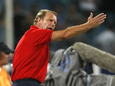 Berti Vogts, 12. augusta