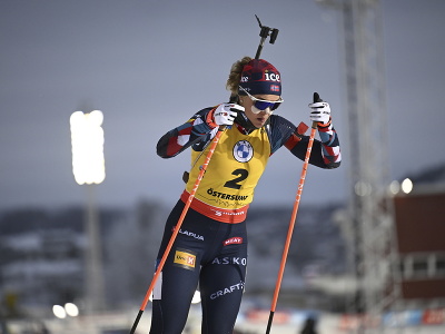 Nórska biatlonistka Karoline Offigstad Knottenová