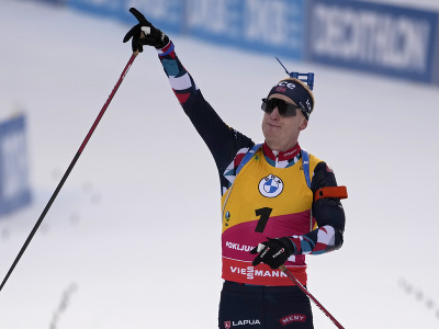 Johannes Thingnes Bö a jeho víťazné oslavy