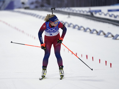 Nórska biatlonistka Tiril Eckhoffová v cieli šprintu žien na ZOH 2022
