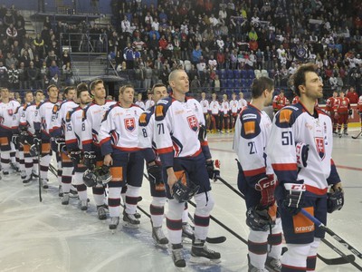 Hráči Slovenska pred začiatkom hokejového zápasu Euro Hockey Challenge Slovensko – Bielorusko