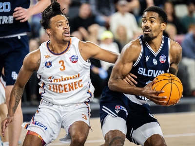 Zľava Eric Boone (Lučenec)