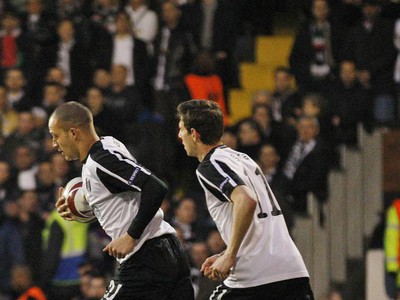 Bobby Zamora po góle na 1:1