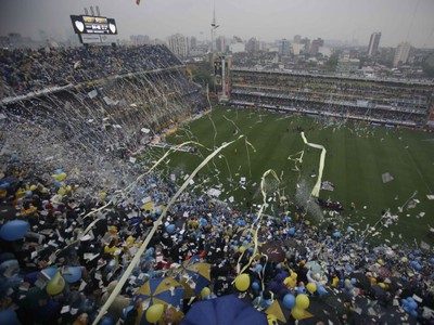 El Clásico Boca - River na štadióne La Bombonera pre dážď nedohrali