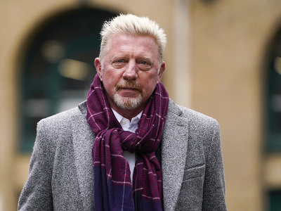 Súd v Londýne poslal Borisa Beckera na dva a pol roka do väzenia