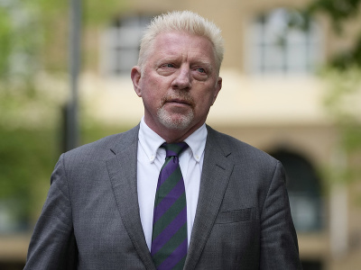 Súd v Londýne poslal Borisa Beckera na dva a pol roka do väzenia
