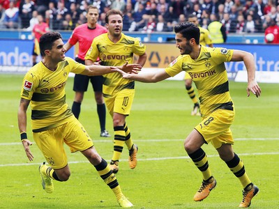 Radujúci sa hráči Dortmundu