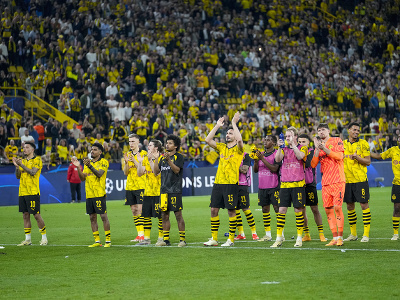 Futbalisti BVB oslavujú víťazstvo nad PSG