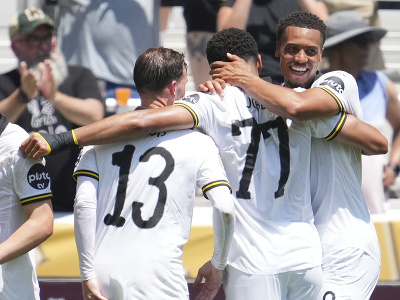 Hráči Borussie Dortmund oslavujú