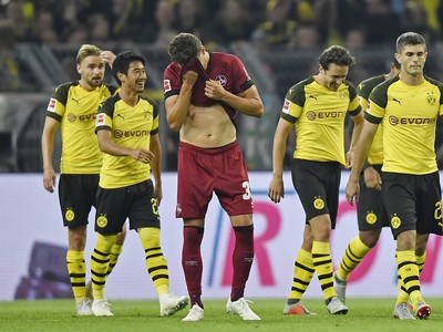 Gólové oslavy futbalistov Dortmundu a frustrovaný Georg Margreitter