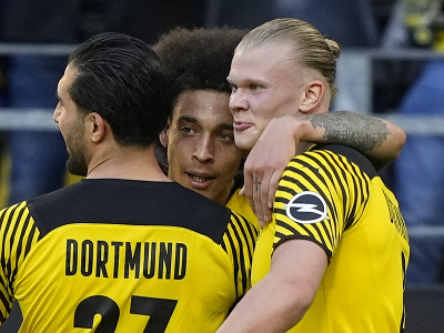 Radosť hráčov Borussie Dortmund z gólu