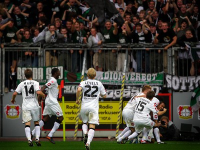 Víťazná radosť hráčov Mönchengladbachu