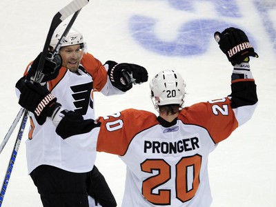 Chris Pronger delovkou využil presilovku Philadelphie