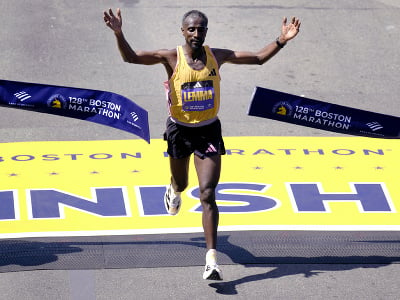 Etiópsky vytrvalec Sisay Lemma vyhral premiérovo vo svojej kariére Bostonský maratón