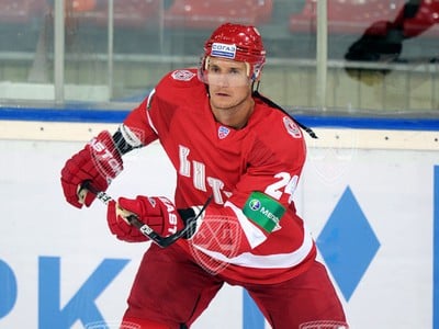 Branislav Mezei v drese Víťaza Podolsk v KHL