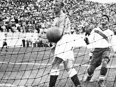 Bert Williams (vľavo)