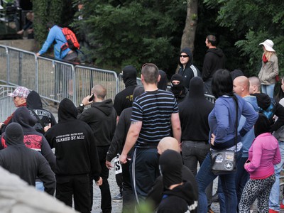 Účastníci protestu STOP islamizácii Európy! vtrhli na akciu s názvom World City Downhill Tour 2015, ktorá sa mala konať Bratislavskom hrade