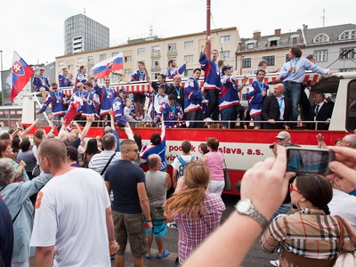 Strieborní hokejisti dorazili do Bratislavy