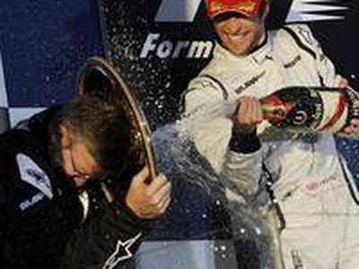 Brawn, Button