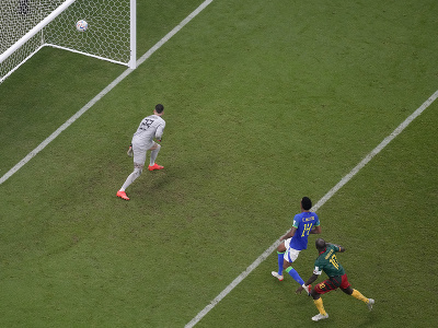 Vincent Aboubakar strieľa víťazný gól