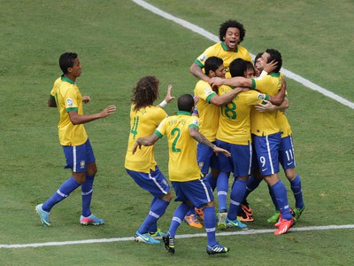 Gólové oslavy Brazílčanov po rýchlom úvodnom zásahu Neymara