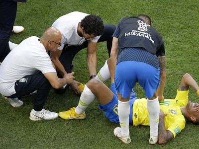 Ošetrovaný Neymar