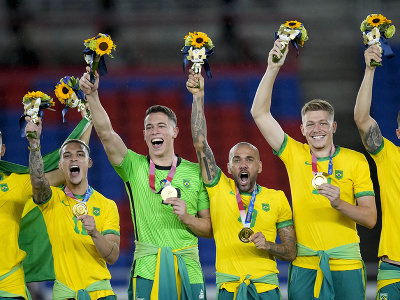Futbalisti Brazílie oslavujú obhajobu olympijského zlata