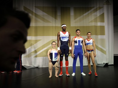 Britskí olympionici v oblečení od Stelly McCartneyovej