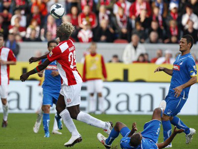 Aristide Bance po vyhratom súboji s Marvinon Comppem