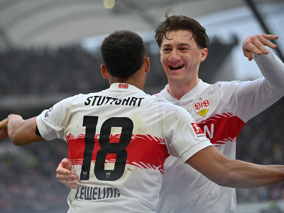 Hráči Stuttgartu Angelo Stiller